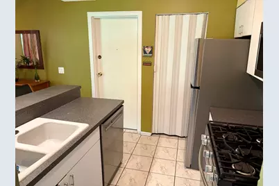 41 E Janata Boulevard #3A, Lombard, IL 60148 - Photo 5