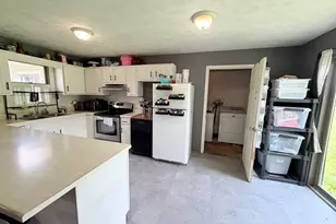 855 Beech Hollow Rd, Harrisburg, IL 62946 - Photo 9