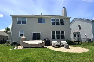 327 Shelbourne Rd, Volo, IL 60073 - Photo 25