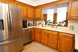 2404 Winnetka Dr, Rockford, IL 61108 - Photo 9