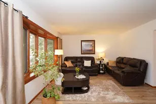 2404 Winnetka Dr, Rockford, IL 61108 - Photo 3