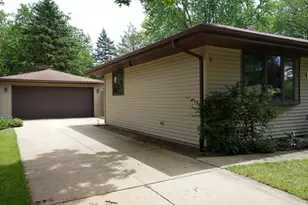 2404 Winnetka Dr, Rockford, IL 61108 - Photo 49
