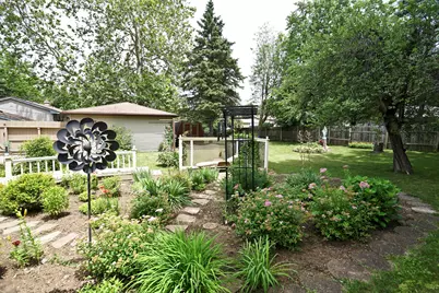2404 Winnetka Drive, Rockford, IL 61108 - Photo 41
