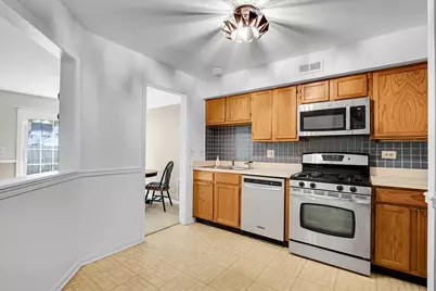 1735 Portsmith Lane #8-3, Arlington Heights, IL 60004 - Photo 3