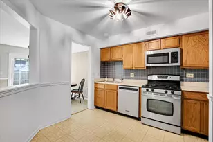 1735 Portsmith Ln, Arlington Heights, IL 60004 - Photo 3