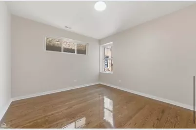 7741 S Phillips Avenue #2, Chicago, IL 60649 - Photo 9