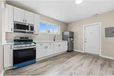 7741 S Phillips Avenue #2, Chicago, IL 60649 - Photo 13