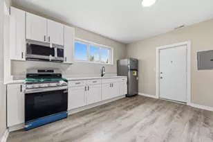 7741 S Phillips Ave, Chicago, IL 60649 - Photo 13