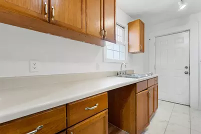 2922 E 78th Place, Chicago, IL 60649 - Photo 9
