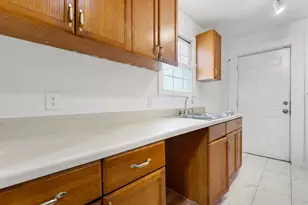 2922 E 78th Pl, Chicago, IL 60649 - Photo 9