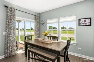 901 S Wind Dr, Sandwich, IL 60548 - Photo 7