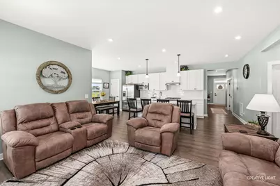 901 S Wind Drive, Sandwich, IL 60548 - Photo 9