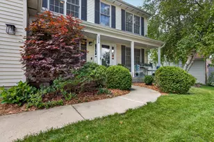 1324 Kenneth Dr, Bloomington, IL 61704 - Photo 5