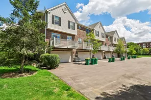 654 Astor Ln, Wheeling, IL 60090 - Photo 21