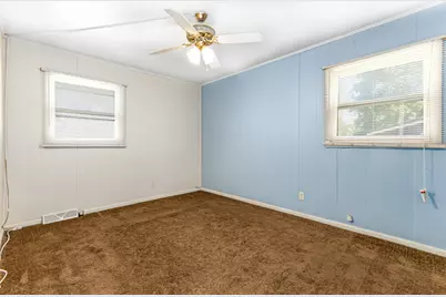 407 Holiday Drive, Lake Holiday, IL 60552 - Photo 17