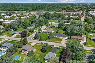113 W Monterey Ave, Schaumburg, IL 60193 - Photo 35