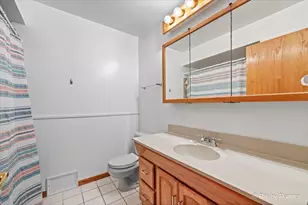 113 W Monterey Ave, Schaumburg, IL 60193 - Photo 15