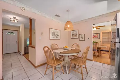 113 W Monterey Avenue, Schaumburg, IL 60193 - Photo 9