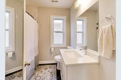 3313 N Kenneth Avenue, Chicago, IL 60641 - Photo 23