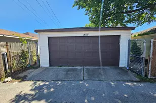 1448 N Menard Ave, Chicago, IL 60651 - Photo 17