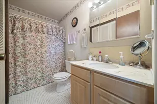 725 W Dempster St, Des Plaines, IL 60016 - Photo 19