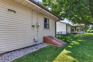 305 Centennial Ave, Normal, IL 61761 - Photo 45