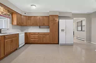 305 Centennial Ave, Normal, IL 61761 - Photo 5