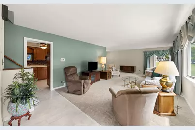 3S582 Behrs Circle Drive, Warrenville, IL 60555 - Photo 3