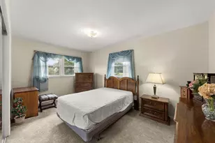 3S582 Behrs Circle Dr, Warrenville, IL 60555 - Photo 11