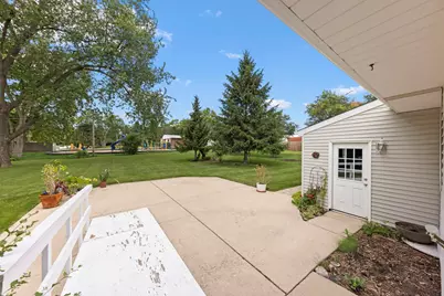 3S582 Behrs Circle Drive, Warrenville, IL 60555 - Photo 19