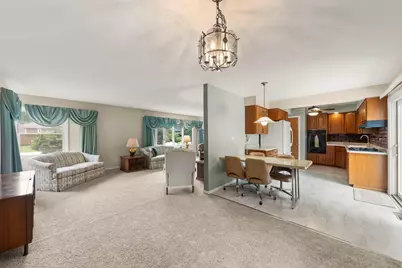 3S582 Behrs Circle Drive, Warrenville, IL 60555 - Photo 7
