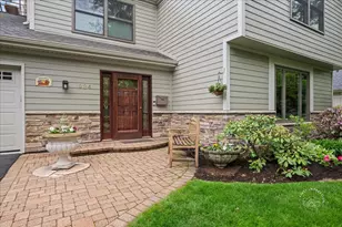 924 Royal Blackheath Ct, Naperville, IL 60563 - Photo 3