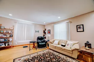 612 E Jones St, Milford, IL 60953 - Photo 23