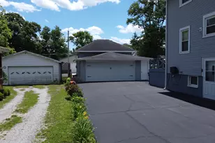 612 E Jones St, Milford, IL 60953 - Photo 5