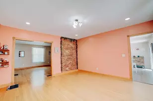 612 E Jones St, Milford, IL 60953 - Photo 31