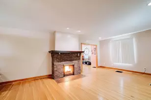 612 E Jones St, Milford, IL 60953 - Photo 21