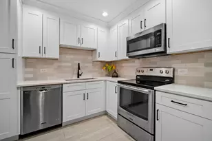 1777 Dewes St, Glenview, IL 60025 - Photo 9