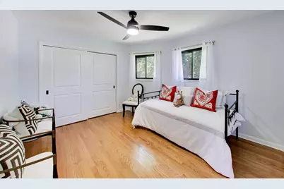 8864 E Prairie Road, Skokie, IL 60076 - Photo 25