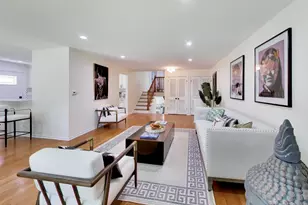 8864 E Prairie Rd, Skokie, IL 60076 - Photo 13