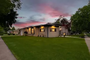 8864 E Prairie Rd, Skokie, IL 60076 - Photo 9