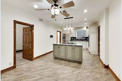 401 N River Road, Fox River Grove, IL 60021 - Photo 9