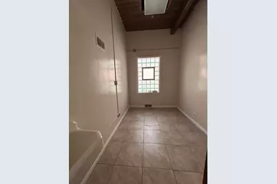 10853 S Western Avenue, Chicago, IL 60643 - Photo 7