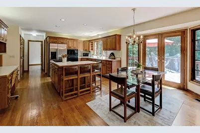 8701 Lake Ridge Drive, Darien, IL 60561 - Photo 11