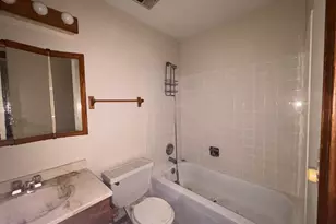 1353 Cove Dr, Prospect Heights, IL 60070 - Photo 11