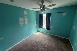 426 N Hickory St, Joliet, IL 60435 - Photo 7