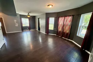 426 N Hickory St, Joliet, IL 60435 - Photo 3
