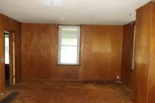 233 Buena Vista St, Paris, IL 61944 - Photo 7