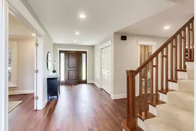 2074 Greenview Road, Northbrook, IL 60062 - Photo 5