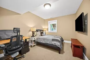 2121 Pioneer Rd, Evanston, IL 60201 - Photo 17