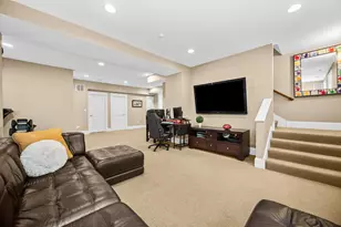 2121 Pioneer Rd, Evanston, IL 60201 - Photo 19